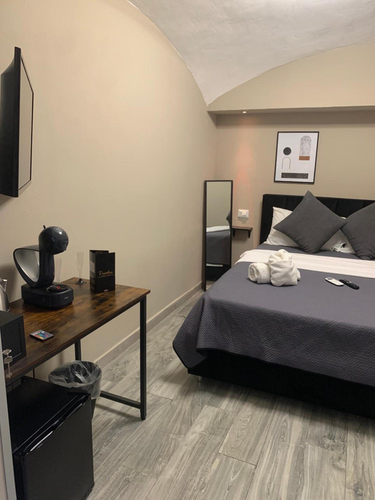 Pendino Rooms Неаполь Екстер'єр фото